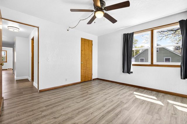 1432 EVANS STREET, Oshkosh, WI 54901