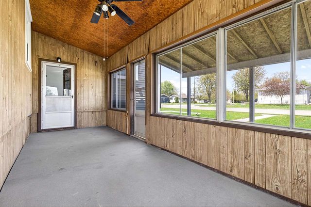 1432 EVANS STREET, Oshkosh, WI 54901