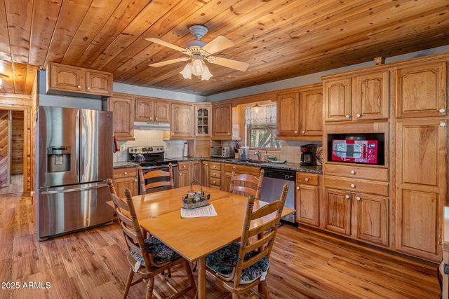 2933 WILDCAT Trail, Overgaard, AZ 85933