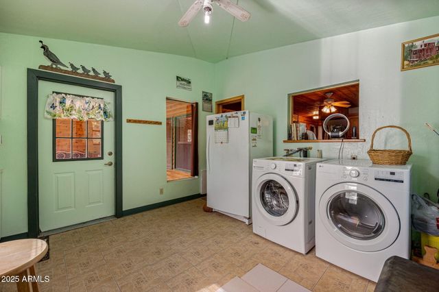 2933 WILDCAT Trail, Overgaard, AZ 85933