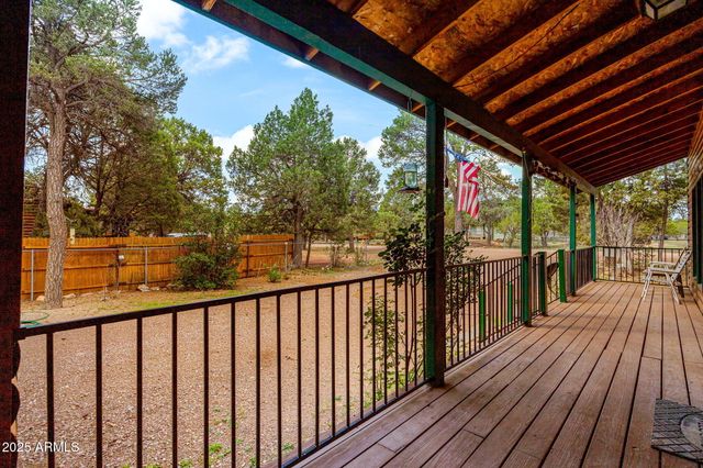 2933 WILDCAT Trail, Overgaard, AZ 85933