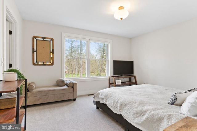 20 BARNITZ WOODS DR, Mount Holly Springs, PA 17065