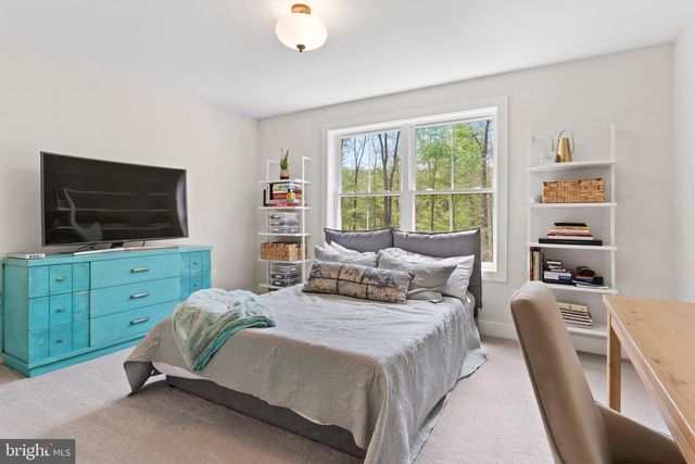 20 BARNITZ WOODS DR, Mount Holly Springs, PA 17065