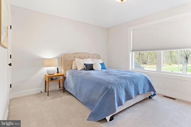 20 BARNITZ WOODS DR, Mount Holly Springs, PA 17065