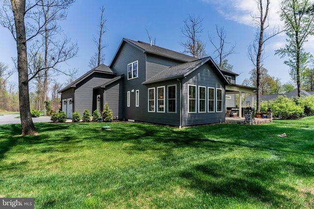 20 BARNITZ WOODS DR, Mount Holly Springs, PA 17065