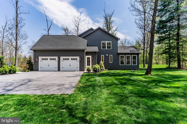 20 BARNITZ WOODS DR, Mount Holly Springs, PA 17065