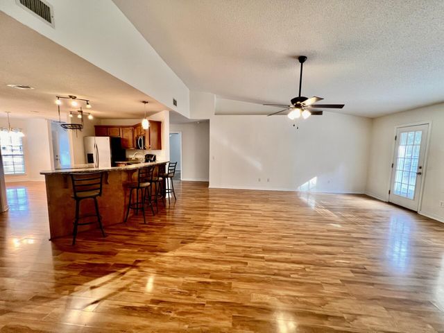 2822 Atoka Trail, Crestview, FL 32539