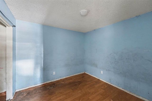 3050 MEADOW LAKE AVENUE, Largo, FL 33771