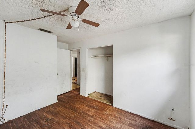 3050 MEADOW LAKE AVENUE, Largo, FL 33771