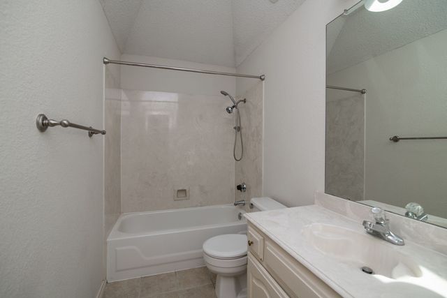 618 Stone Canyon Drive, Irving, TX 75063