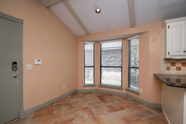 618 Stone Canyon Drive, Irving, TX 75063