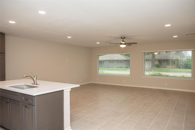 811 Sara Rose Street, Houston, TX 77018