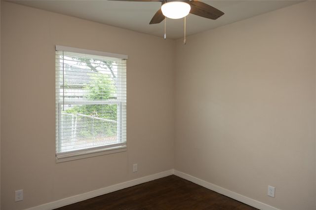 811 Sara Rose Street, Houston, TX 77018