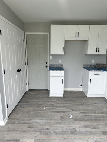 136 Man O War Dr, Oak Grove, KY 42262