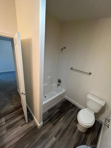 8975 Lamar St, Spring Valley, CA 91977