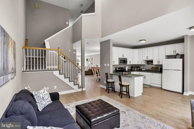 105 WEAVER DR, Marlton, NJ 08053