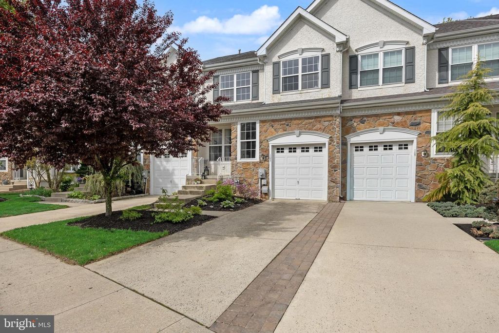 105 WEAVER DR, Marlton, NJ 08053
