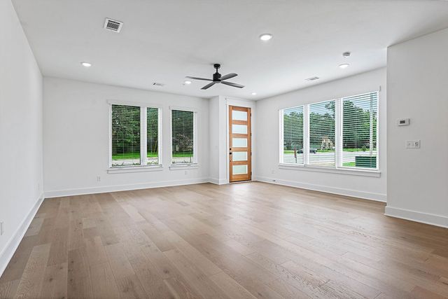 4100 W Olive Street, Rogers, AR 72756