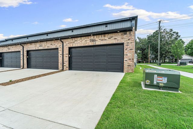 4100 W Olive Street, Rogers, AR 72756