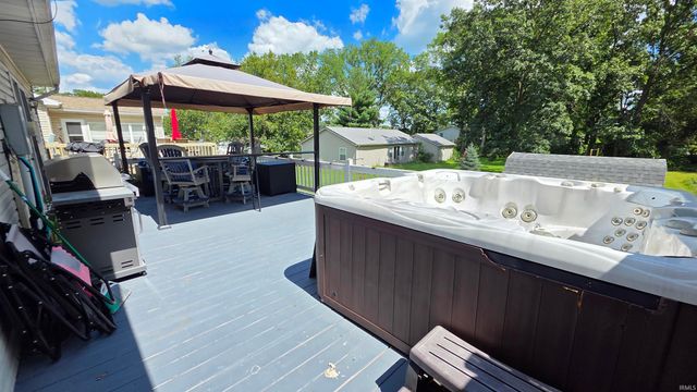 7478 N Navigator Drive, Walkerton, IN 46574