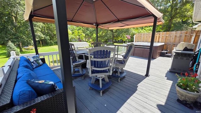 7478 N Navigator Drive, Walkerton, IN 46574