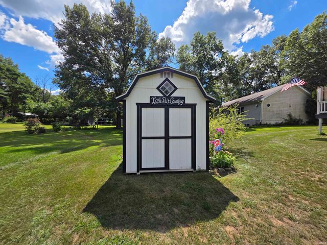 7478 N Navigator Drive, Walkerton, IN 46574