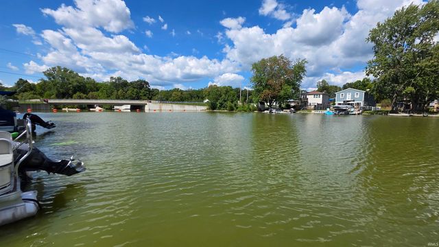 7478 N Navigator Drive, Walkerton, IN 46574