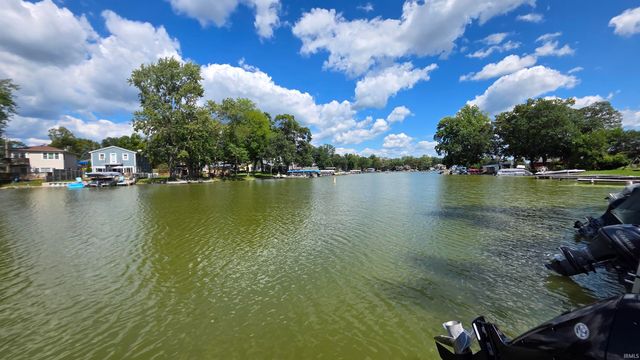 7478 N Navigator Drive, Walkerton, IN 46574