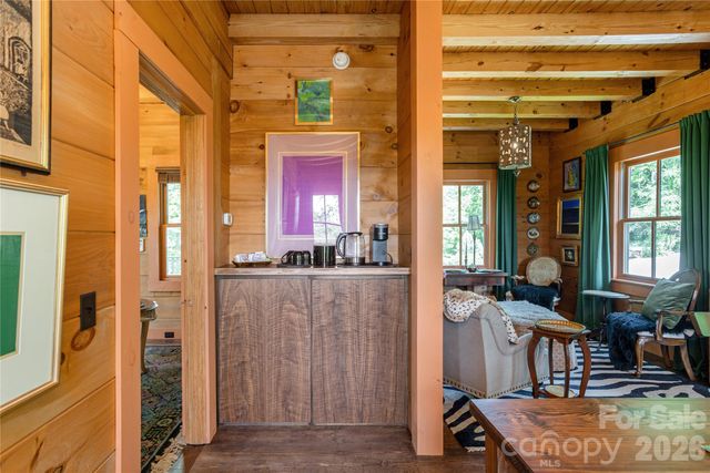 106 McCauley Drive, Asheville, NC 28803