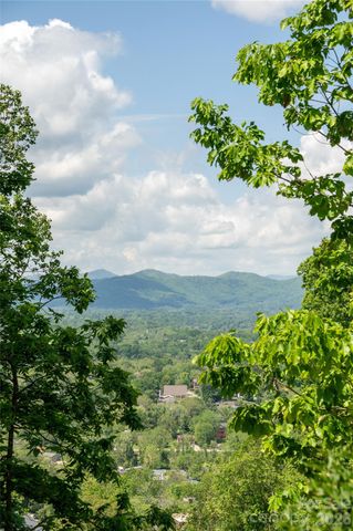 106 McCauley Drive, Asheville, NC 28803