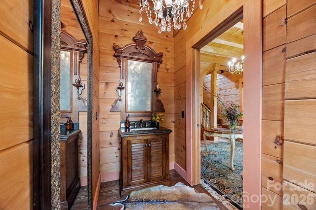 106 McCauley Drive, Asheville, NC 28803