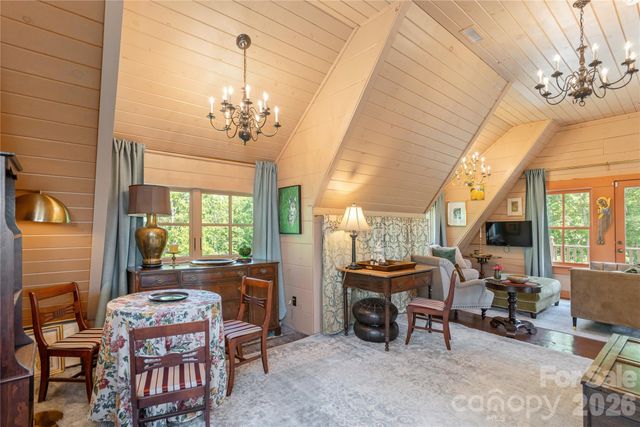 106 McCauley Drive, Asheville, NC 28803