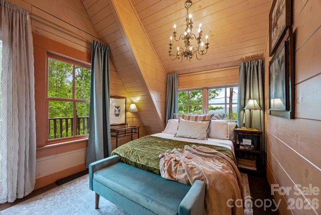 106 McCauley Drive, Asheville, NC 28803