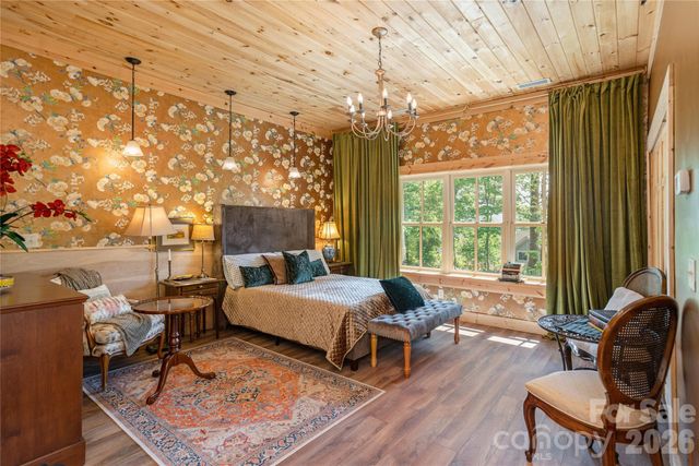 106 McCauley Drive, Asheville, NC 28803
