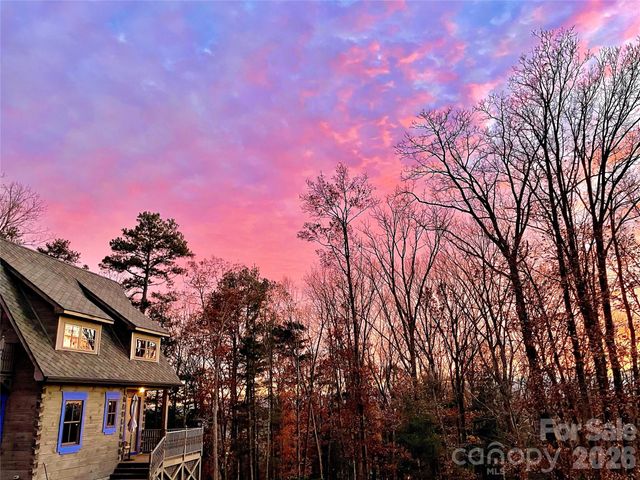106 McCauley Drive, Asheville, NC 28803