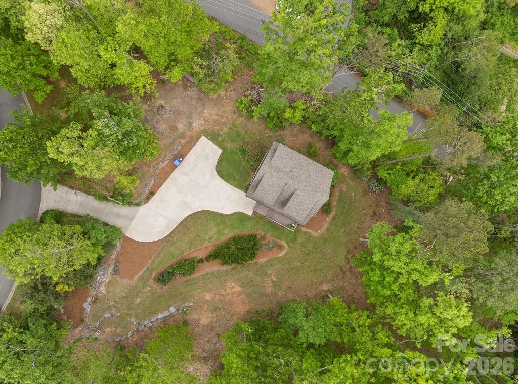 106 McCauley Drive, Asheville, NC 28803