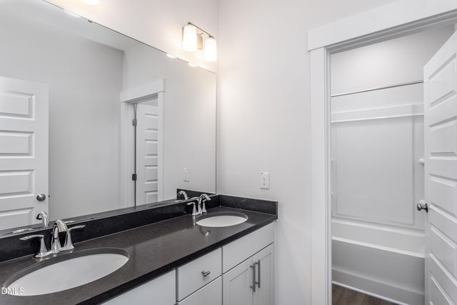 200 Kissington Way, Benson, NC 27504