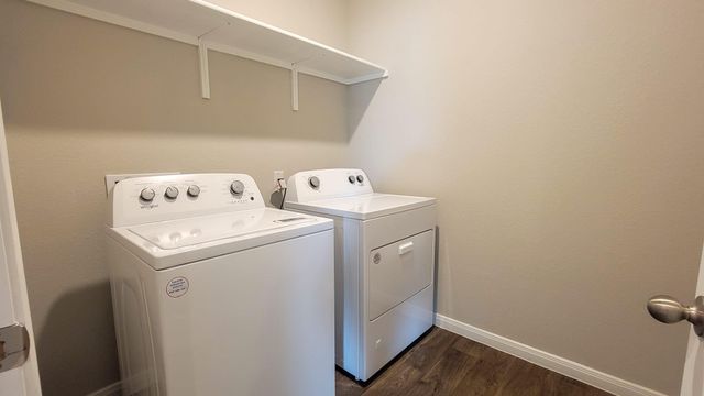 487 Apache Plum DR, Kyle, TX 78640