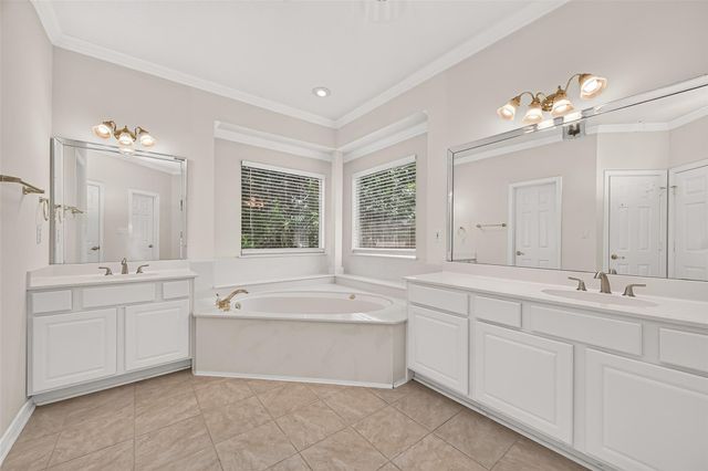 2314 Carriage Run E, Conroe, TX 77384