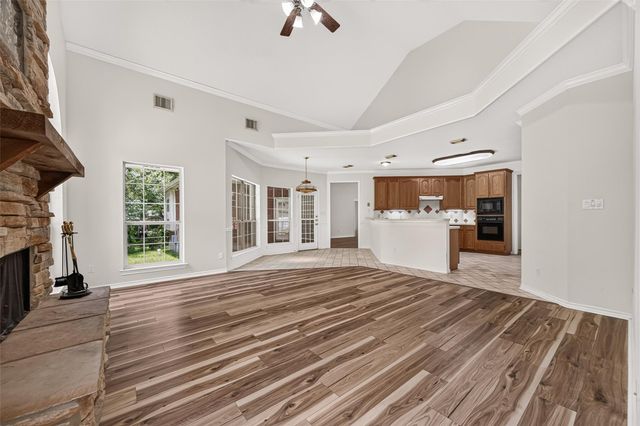 2314 Carriage Run E, Conroe, TX 77384