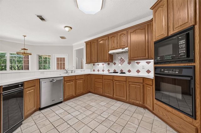 2314 Carriage Run E, Conroe, TX 77384