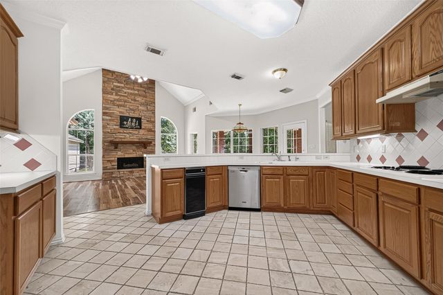 2314 Carriage Run E, Conroe, TX 77384