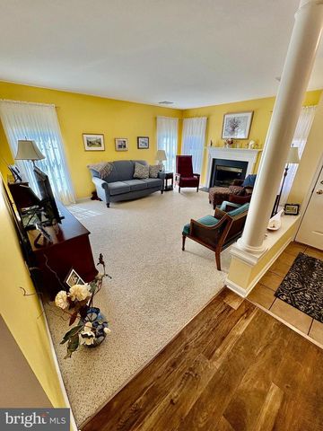 102 HEATHER GLEN DR, Red Lion, PA 17356