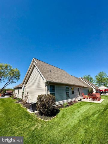 102 HEATHER GLEN DR, Red Lion, PA 17356
