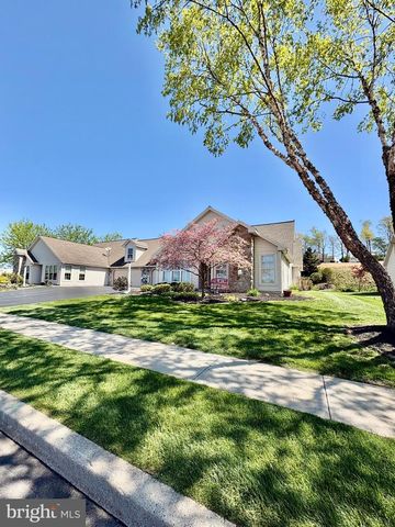 102 HEATHER GLEN DR, Red Lion, PA 17356