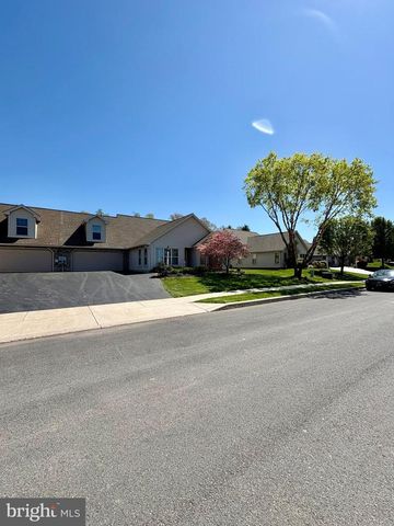 102 HEATHER GLEN DR, Red Lion, PA 17356