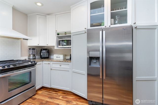 2726 Pioneer Way E, Tacoma, WA 98404