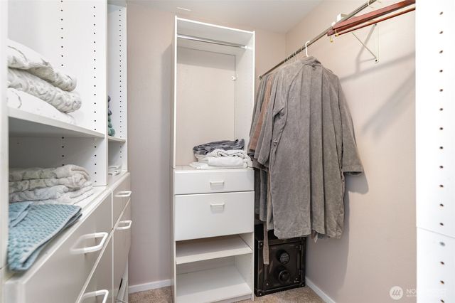 2726 Pioneer Way E, Tacoma, WA 98404