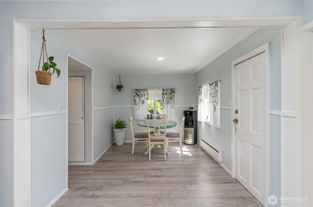 2726 Pioneer Way E, Tacoma, WA 98404