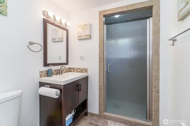 2726 Pioneer Way E, Tacoma, WA 98404